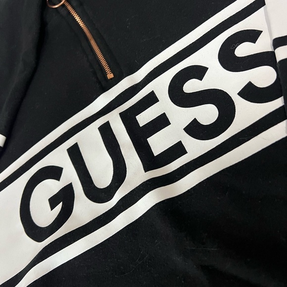 Guess black cropped hoodie - Picture 3 of 3